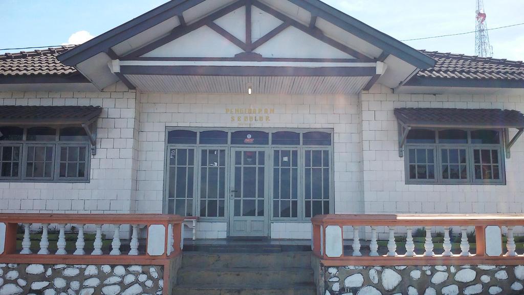 Sedulur Homestay ブロモ山 エクステリア 写真